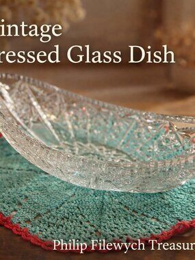 SD-10-Vintage Pressed Glass Banana Shaped Serving Dish